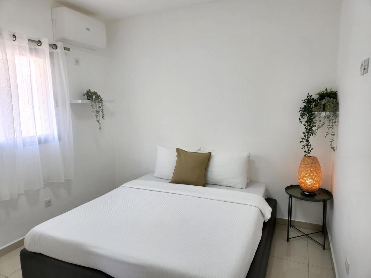 Melony Apartments Yam Suf Street Eilat Kültér fotó