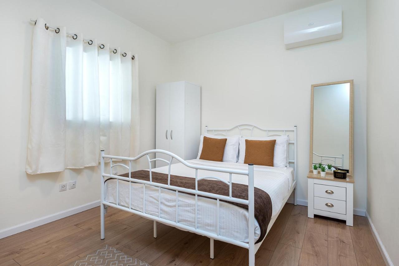 Melony Apartments Yam Suf Street Eilat Kültér fotó