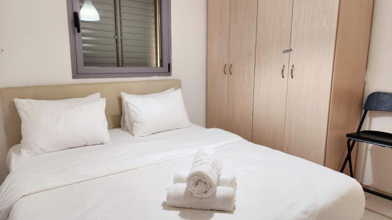 Melony Apartments Yam Suf Street Eilat Kültér fotó